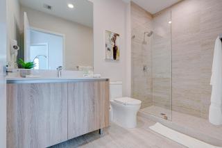 3900-502GJ DESIGN DISTRICT, CONDO 2 BEDROOMS & 2 BATHROOMS - 1