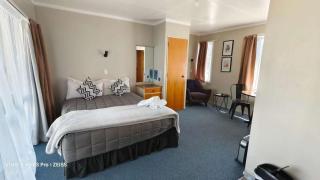 Chanel Court Motel - 7