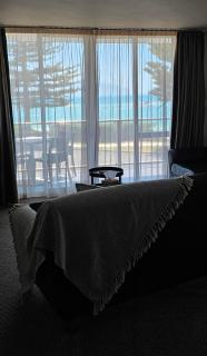 Waves Kaikoura Luxury Waterfront Apartment 1 - 5