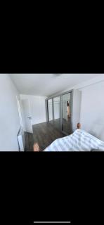 Central & Rare AntiqueQuarter - Dublin - 9