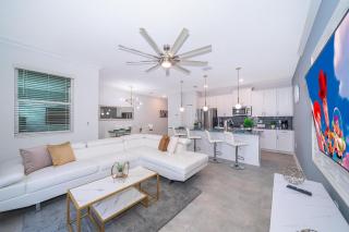 1122LG TOWNHOUSE 4 BEDROOMS & 3 BATHROOMS + POOL - 5