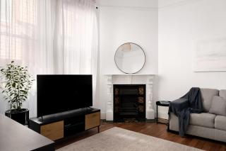 Charming 2Bed Home Near Cafés & Racecourse - 5