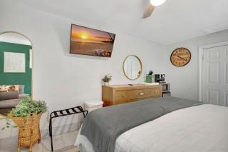 King Bed Modern Stay Always Fresh and Comfy - 3