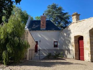Gîte élégant avec jardin privé, vue sur château - FR-1-586-7 - 9