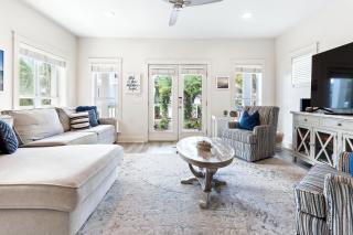 Our Seaside 4 BR Seagrove, HEATED Pool, bikes and 5 min to the beach - 2