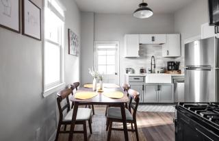 4BR and 2BA entire duplex in the heart of Little Italy - walk to CWRU and more - 8