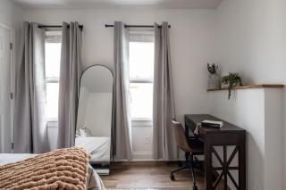 4BR and 2BA entire duplex in the heart of Little Italy - walk to CWRU and more - 5