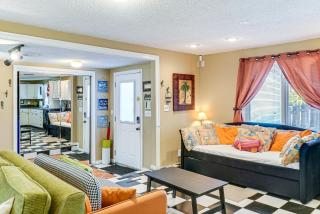 Cozy PCB Cottage about 1 Block to Beach! - 5