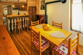 Stone Cabin With Views Over Balme Valley - 4