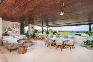 3bd condo Ocean Views Pool HK - 9