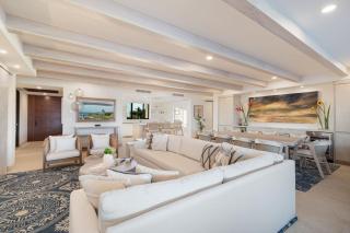 3bd condo Ocean Views Pool HK - 7