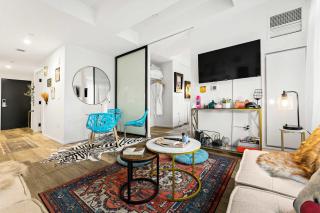 What a gem City views and a rooftop pool await - 7