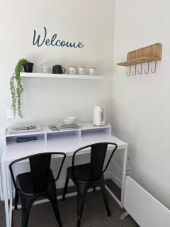 Stylish Lake Ōkāreka Retreat Views, Spa in Rotorua - 1