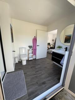 Stylish Lake Ōkāreka Retreat Views, Spa in Rotorua - 6