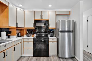 4BR House Mins to Downtown Annapolis with Firepit, Basement Bar, & Sleeps 12 - 1