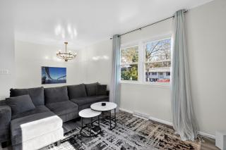 4BR House Mins to Downtown Annapolis with Firepit, Basement Bar, & Sleeps 12 - 4