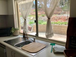 Reset and chill in a spa at Katandra Cottage, - 9