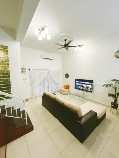 Double storey nearby Plaza Arkadia - 0