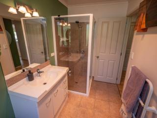 The Mooring - Executive 4- Bedroom Home - 3