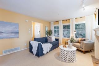 Free St Parking/Entire Local Family House/Sleep 8! - 5