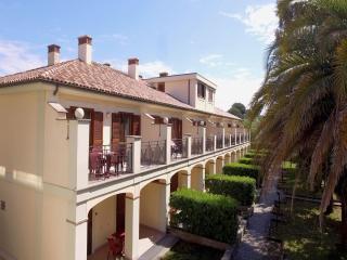 Roman Base near Marco Simone Golf Course - Roma - 6