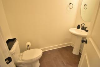 Bright, charming, modern townhouse in Winder - 1