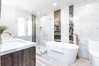 Modern 4Br Tri-Level W Rooftop Deck & Ac, Steps From Beach By Beachview Rentals - 4