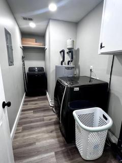 Quiet Stylish Stay with Office Space near Downtown - 1