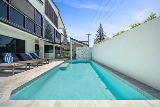 Beachfront with pool ocean views and pet friendly - 3