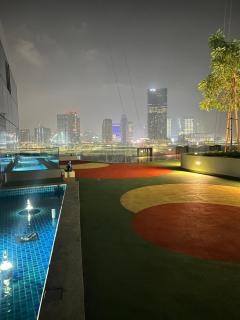 Panoramic Room with a view in Reem island Abu Dhabi - 3