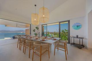 4 bd Beach Chic Villa Ocean View - 9