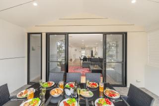 The Sweet Escape, 119B Shoal Bay Rd - location, air con, linen, Wi-Fi - 3