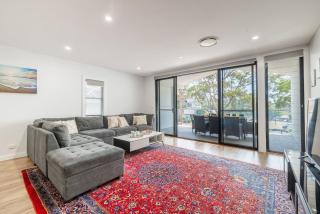 The Sweet Escape, 119B Shoal Bay Rd - location, air con, linen, Wi-Fi - 1