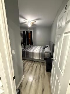 Your home away from home private bedroom near EWR and NYC - 0