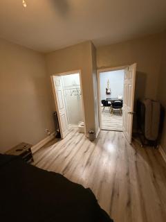 Your home away from home private bedroom near EWR and NYC - 6