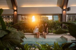 Paxtonz Urban Luxe Walk to Mall! Free WiFi & Pool - 5