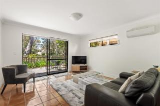 Acorn Delight - Tranquil Retreat by the Golf Course - 4