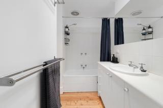 Sebastopol House - Pet Friendly, 2 Bedroom Home in St Kilda East - 8