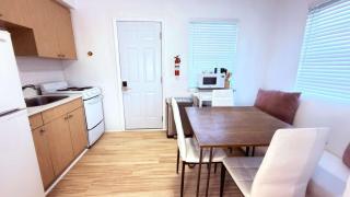 1BR Apt Near Beach, Shopping Mall, Bus, Free Trolley - 3
