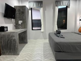 Tonmai Suites III - 2