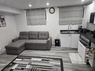 Brand New Peaceful and Cozy Suite - 0