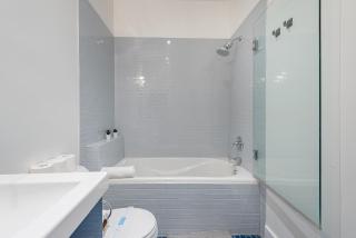 Charming Family Escape in Trendy Plateau Montreal - 1