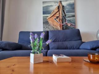 Encantador apartamento de 1 dormitorio con gran terraza y piscina común, a 50m de la playa - HISP-236-125 - 1