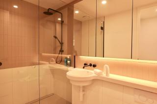 2Br2Ba Premier Tower Apartment Wifi Free Tram - 1