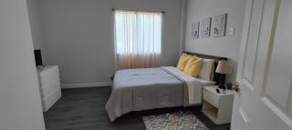 Spacious 3BR-2BTH Apt near Downtown & VA Hospital - 5