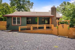 Fox&Hound Cabin: Cold Plunge, Sauna, Hot Tub, Dogs - 6