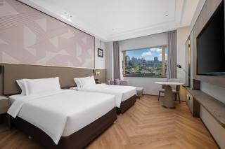 Crowne Plaza City Center Ningbo by IHG - 9