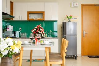 Amazing 1 BR Masteri Thao Dien - 1