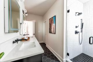 LUXE-Cowboy Country-Patio Hot Tub-Downtown Living - 7