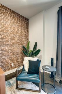 Lofts at 30th - Blue Spirit - 6 Mins to Broadway - 8